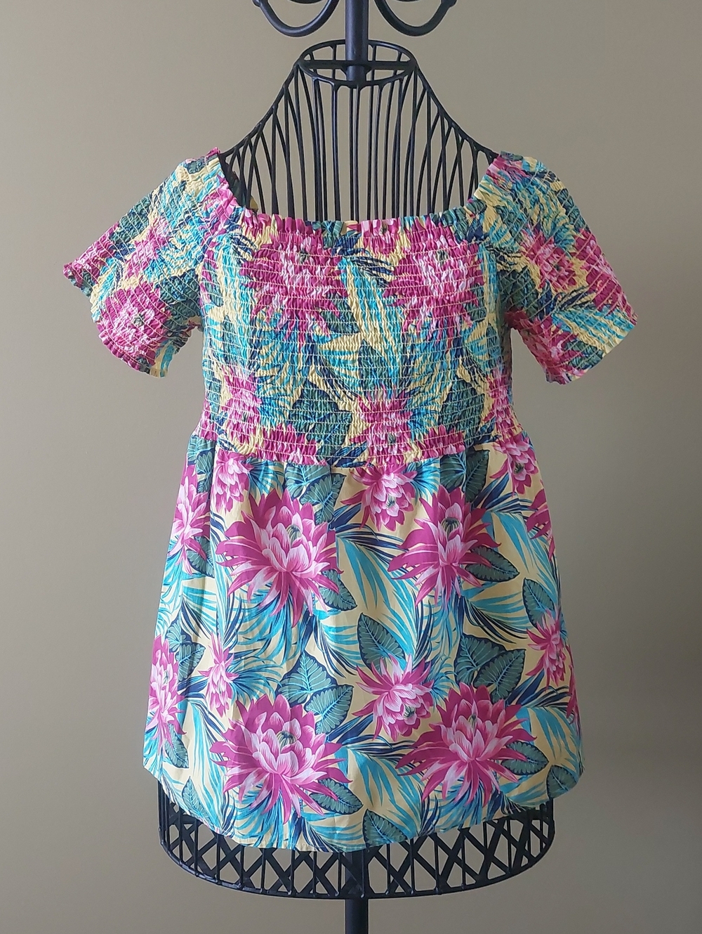 MOHITO, Floral Smocked Off-Shoulder Casual Top in Yellow & Pink